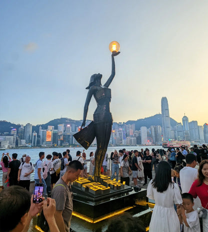 Hongkong One-Day Tour (Tai Kwun+Avenue of Stars) City Explore